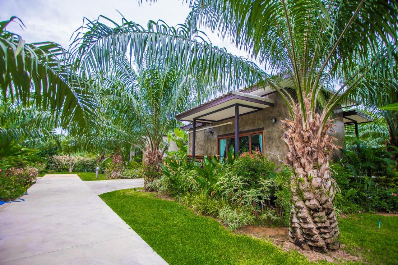 Palm Pran Resort Pranburi Buitenkant foto