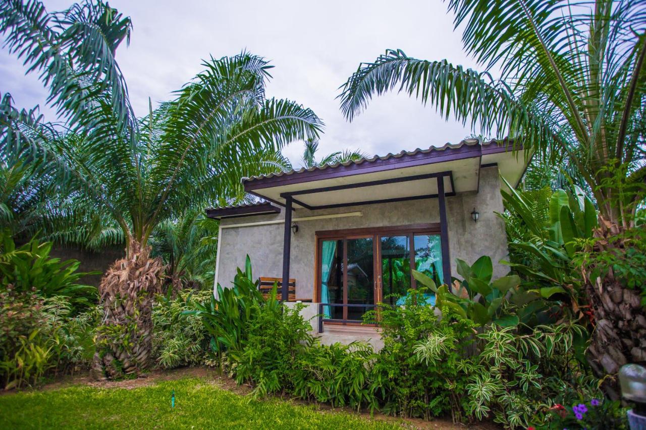 Palm Pran Resort Pranburi Buitenkant foto