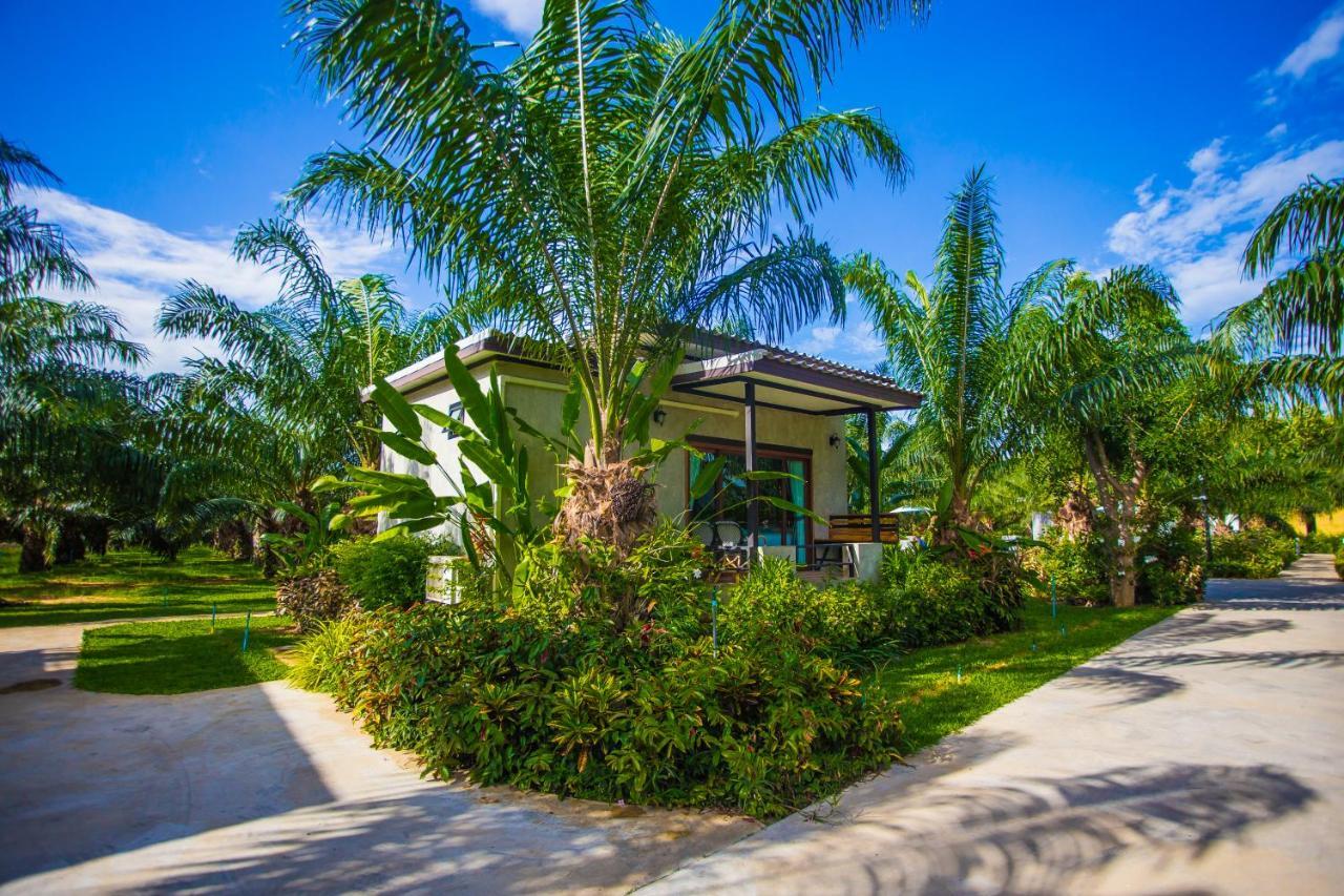 Palm Pran Resort Pranburi Buitenkant foto