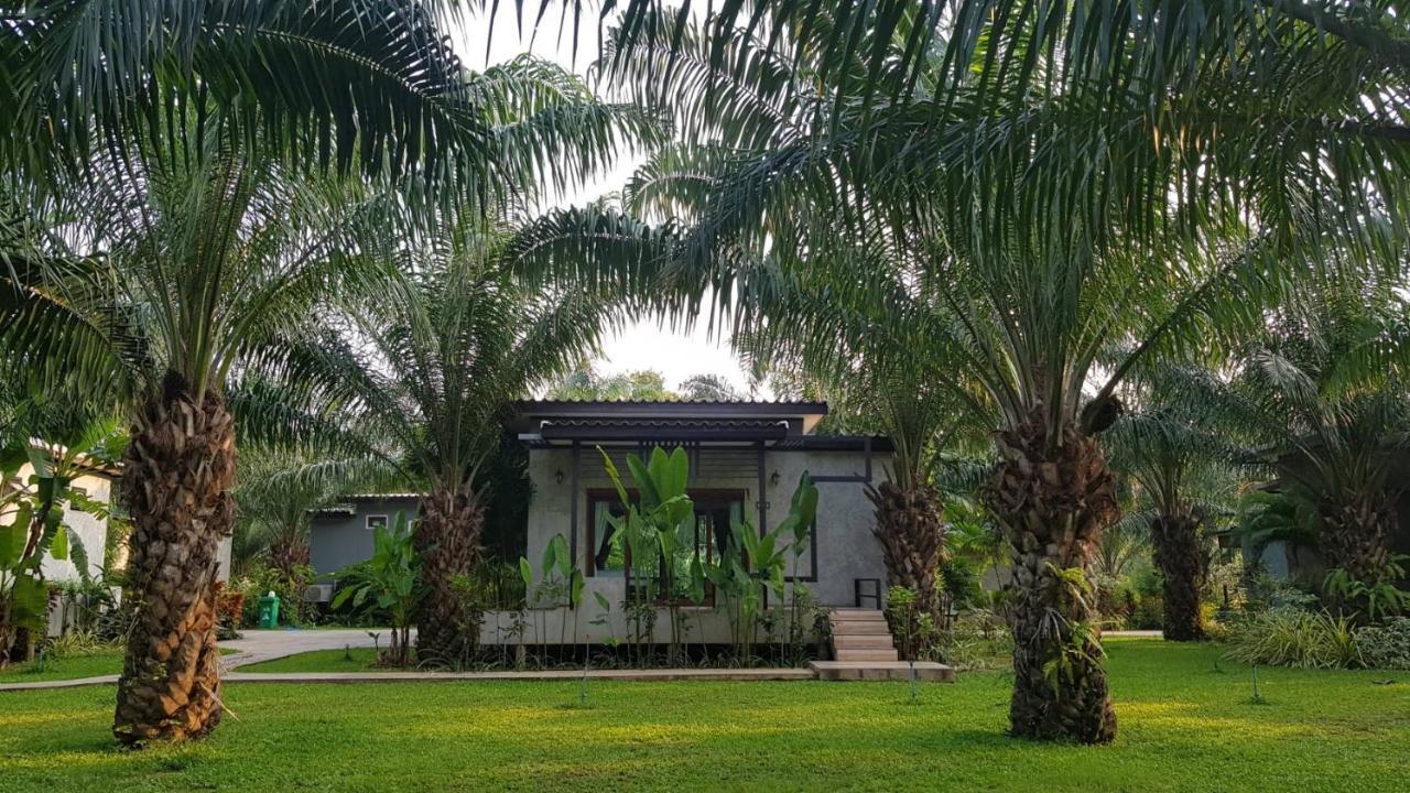Palm Pran Resort Pranburi Buitenkant foto