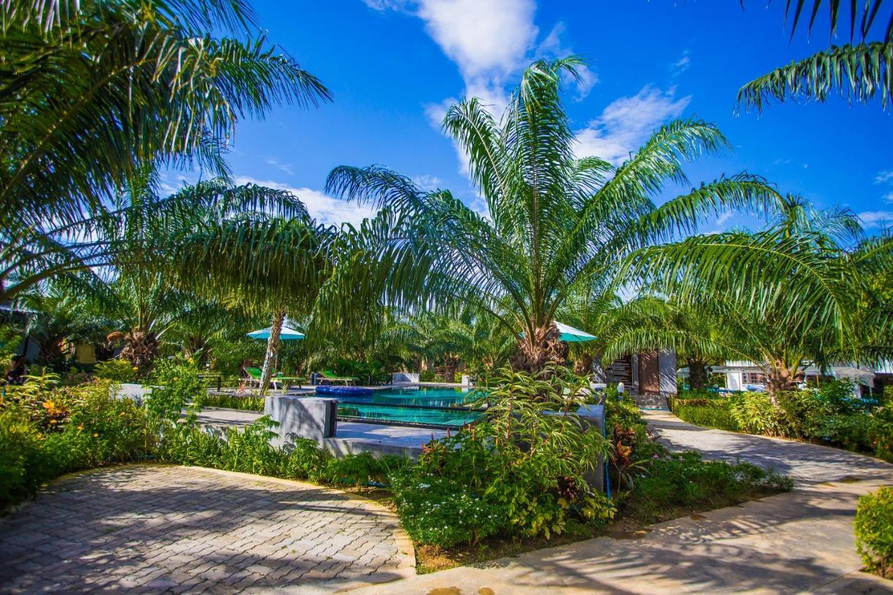 Palm Pran Resort Pranburi Buitenkant foto