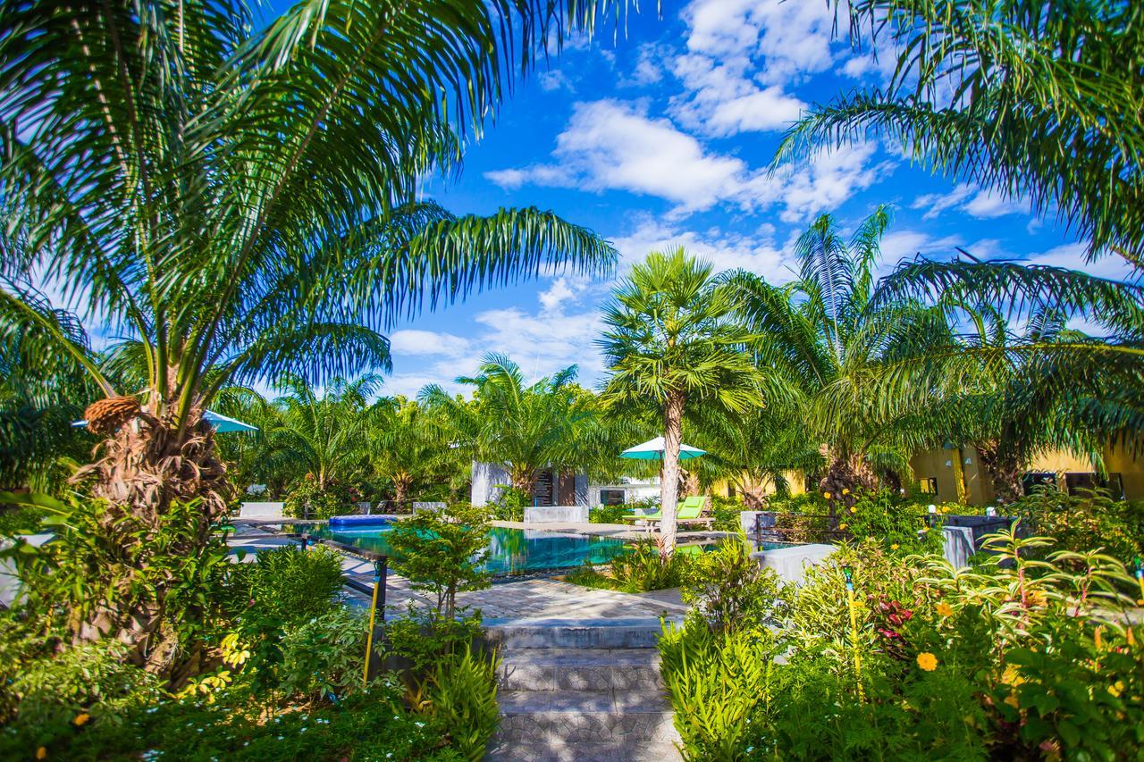 Palm Pran Resort Pranburi Buitenkant foto
